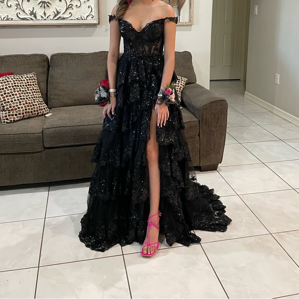 SHERRI HILL SEQUIN A-LINE PROM DRESS 55500. Used only once.